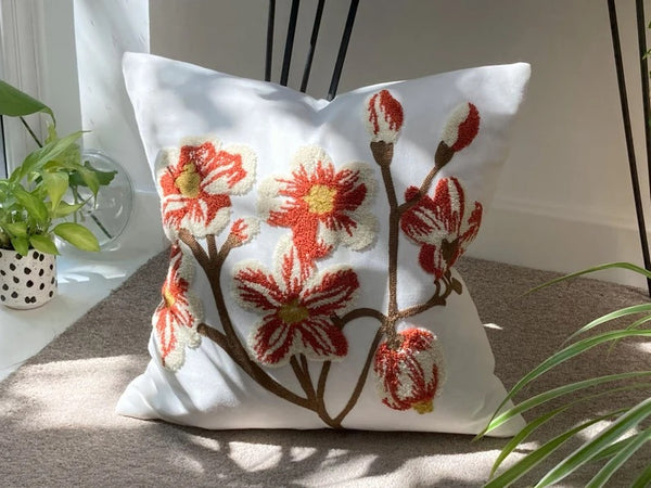 Funda cojín bordada magnolios