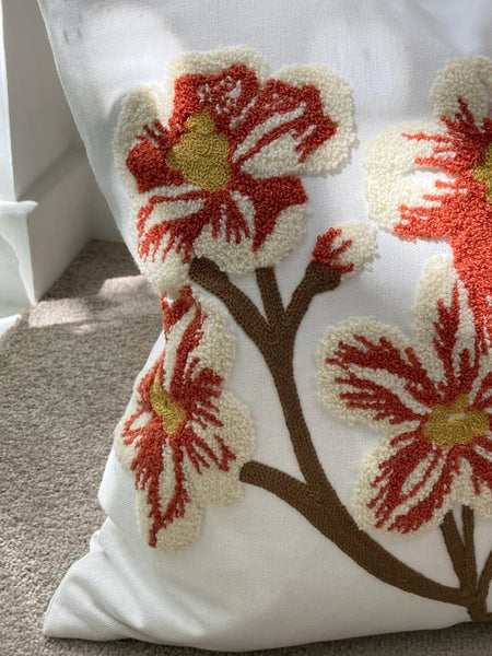 Funda cojín bordada magnolios