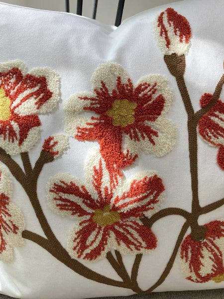 Funda cojín bordada magnolios