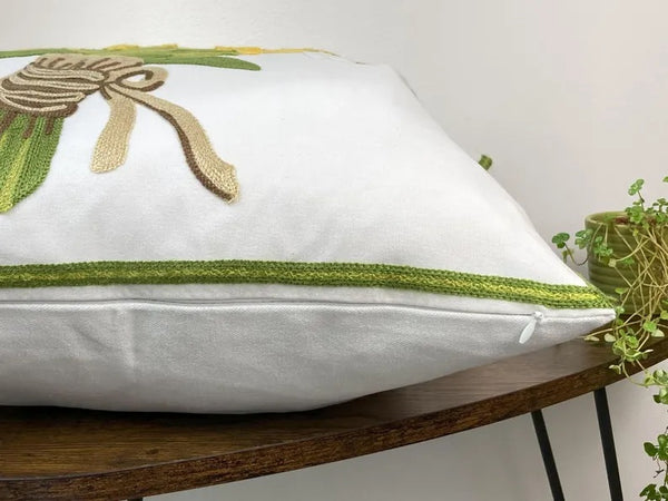 Funda cojín bordada ramo girasoles