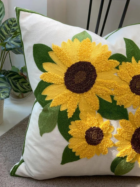 Funda cojín bordada girasoles