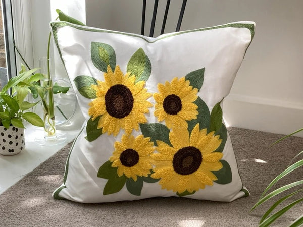 Funda cojín bordada girasoles