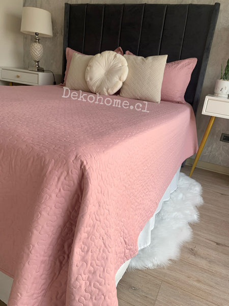 Cubrecama bordado 1.5P Rosado reverso chiporro