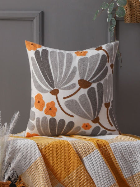 Funda cojín bordada