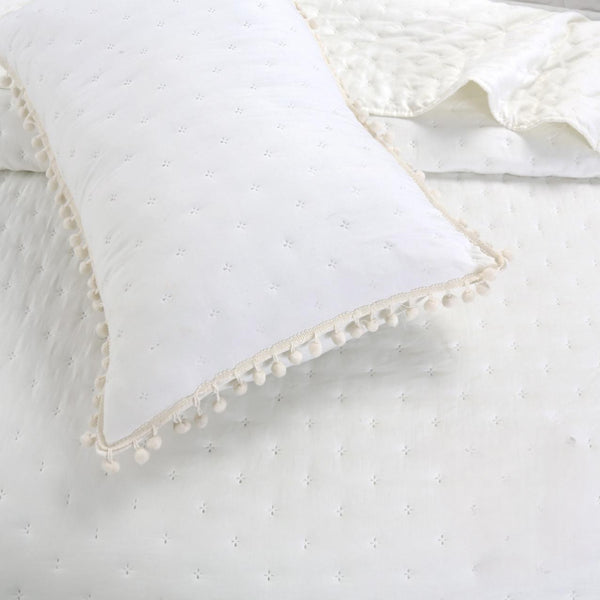 Quilt blanco invierno pompón 1.5P