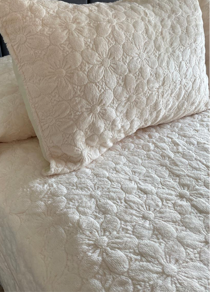 Cubrecama Plush Blanco Invierno King