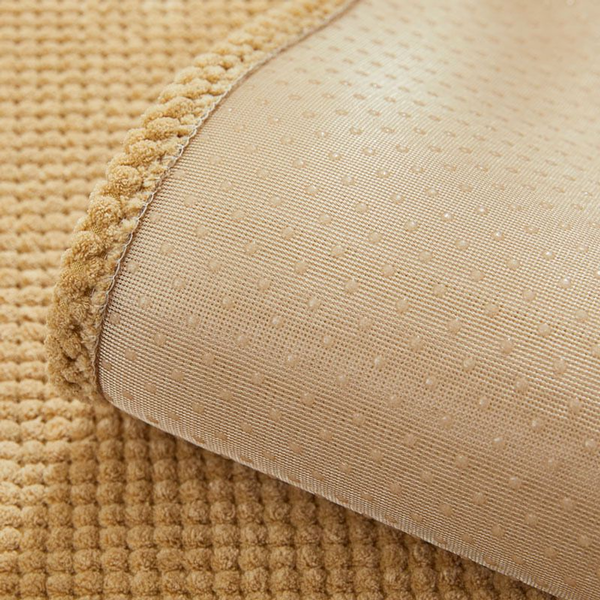 Funda sillón textura 3 cuerpos camel con pompón