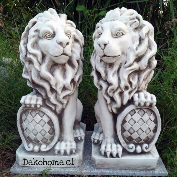 León sello derecho
