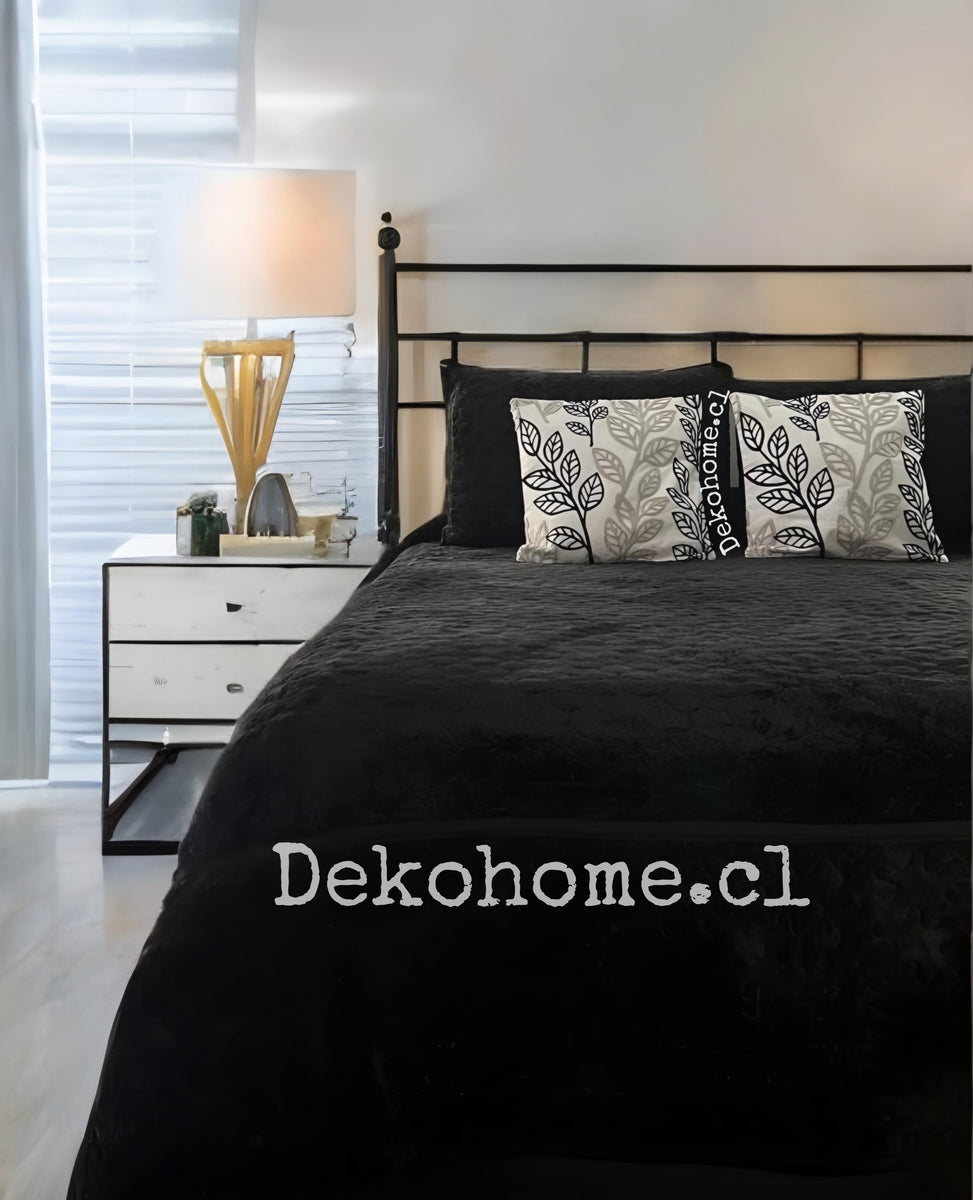 Cubrecama Plush Negro 2P