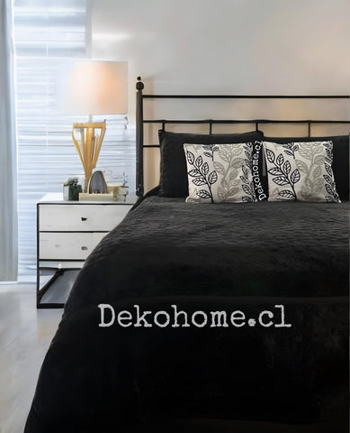 Cubrecama Plush Negro 2P