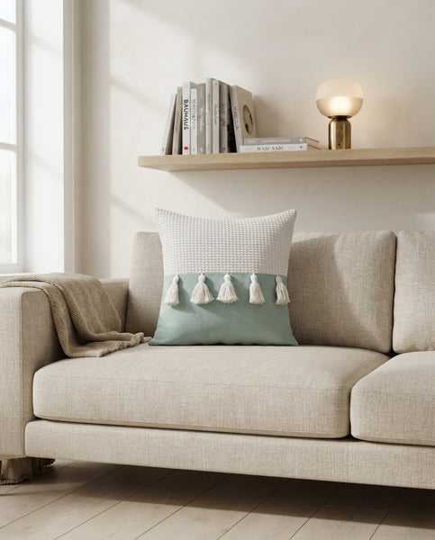 Cojín Decorativo Texturizado con Borlas menta