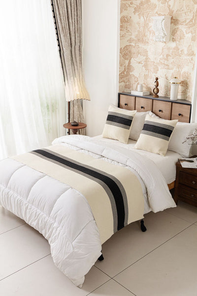 Set piecera Crucero negra + 02 fundas de cojín