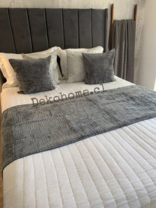 Piecera chenille + 02 fundas de cojín Gris
