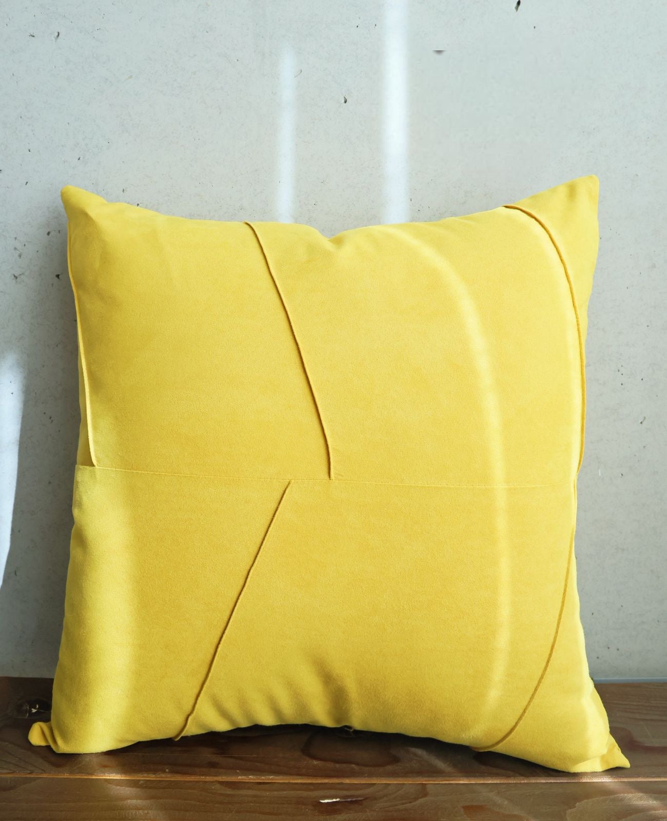 Funda de cojín Simil cuero amarilla