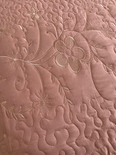 Quilt rosado bordado 2P