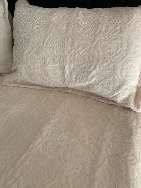 Cubrecama Microplush estampado 2P blanco invierno