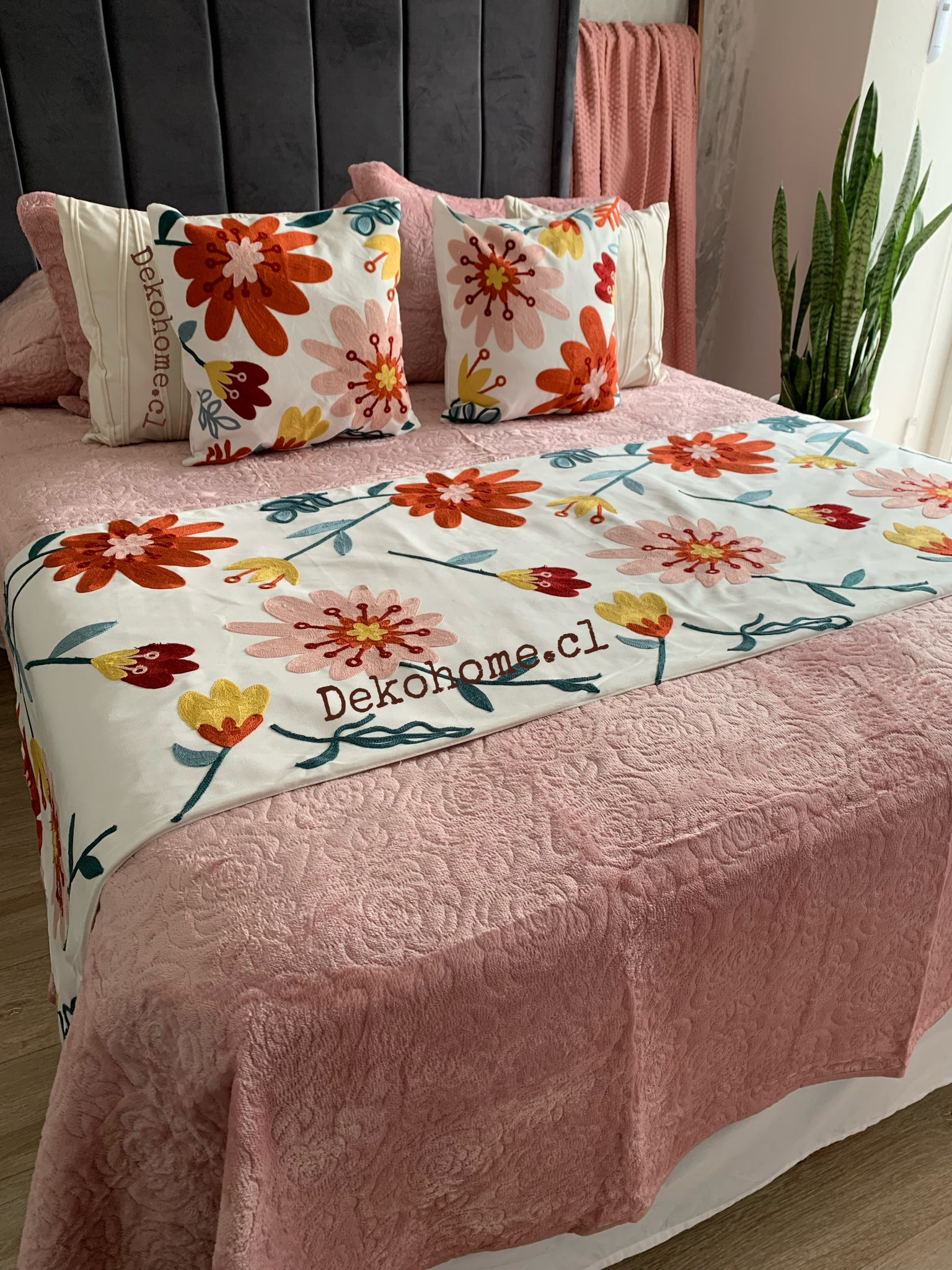 Piecera bordada 210x70cm  + 2 fundas MD01