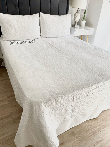 Cubrecama bordado King blanco