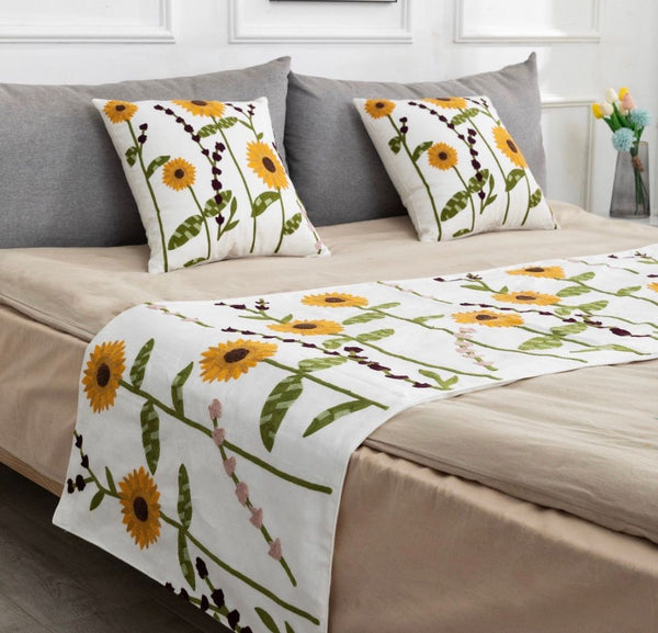Piecera Bordada girasol 210x70cm Incluye 02 fundas de cojín