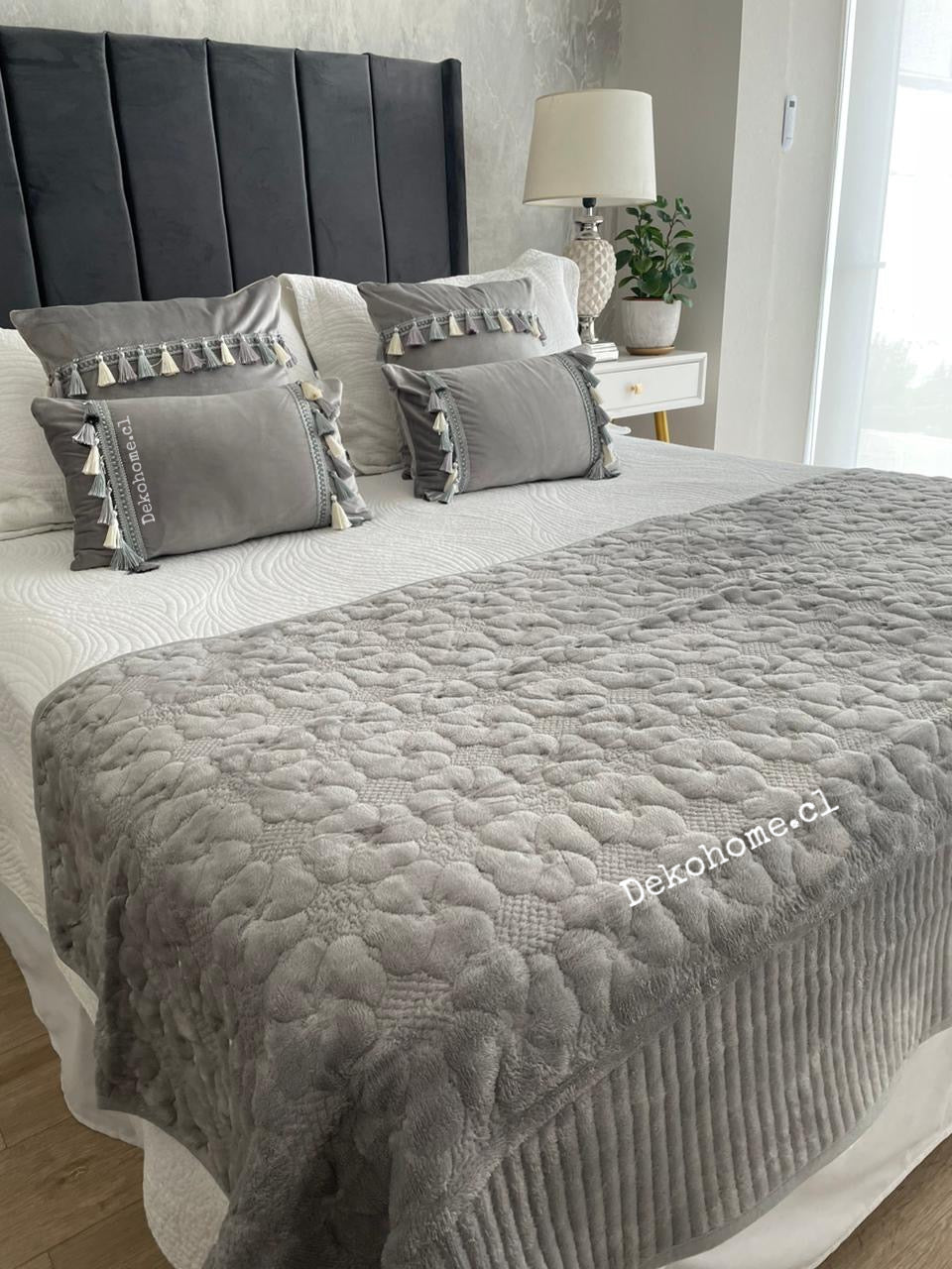 Piecera Plush Gris