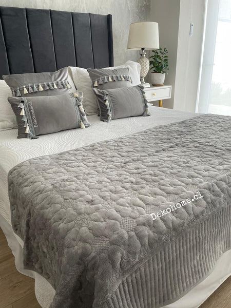 Piecera Plush Gris