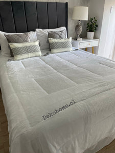 Cubrecama Blanco Plush 2P