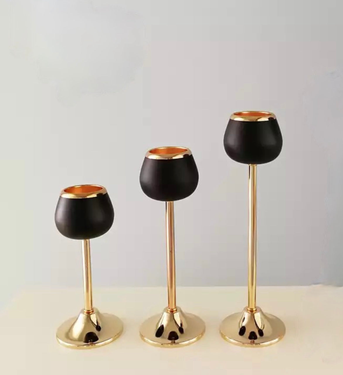 Trio de candelabros metálicos black