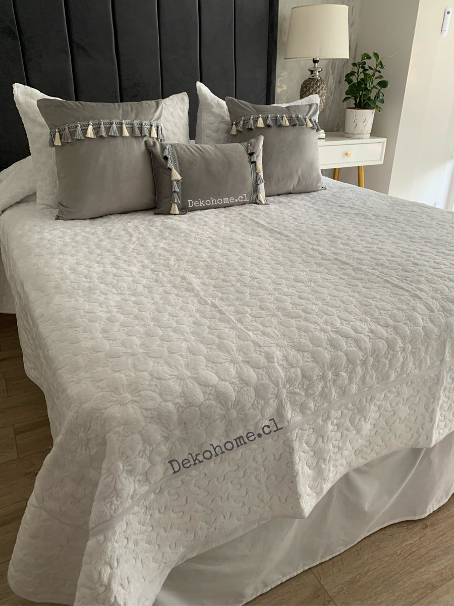 Cubrecama Plush Blanco King