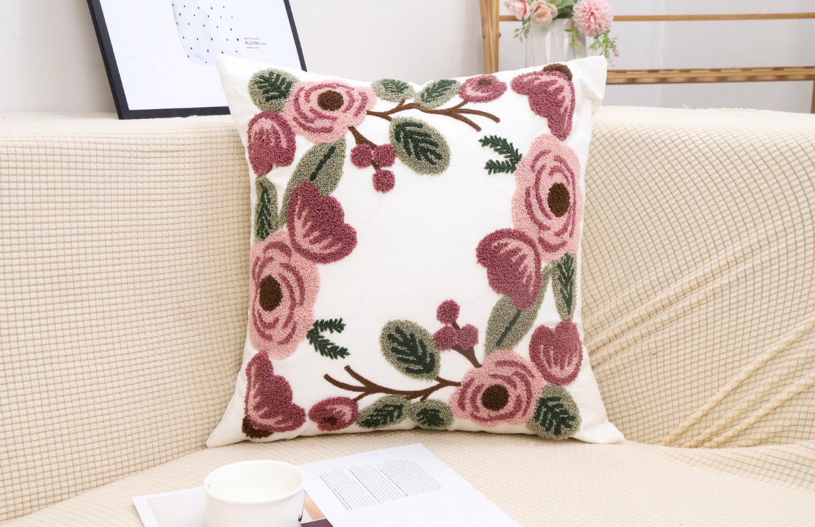 Funda de cojín bordada flores rosadas